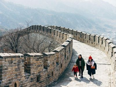 Chinese Stocks Are Falling: What's Going On?
