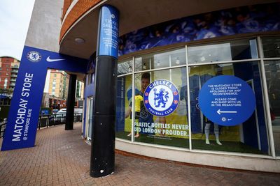 Chelsea faces restrictions as owner Abramovich sanctioned