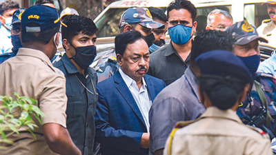 Mumbai: ‘Union minister Narayan Rane and his MLA son Nitesh falsely took Amit Shah’s name to pressure cops’