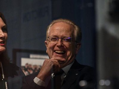 Liberals select cardiologist for Dobell