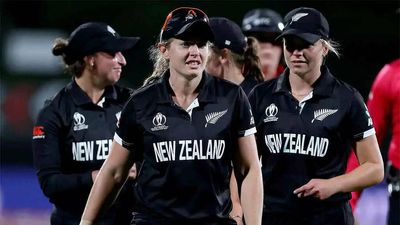 Women's World Cup: New Zealand hammer lacklustre India