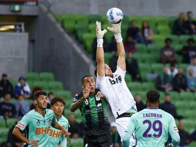 Glory get Brad Jones back for Sydney clash