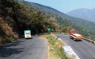 Erode Collector suggests allowing vehicles carrying perishables and local people on Dhimbam ghat road