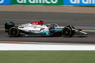 Hamilton: Mercedes battling to tame W13 F1 car in Bahrain