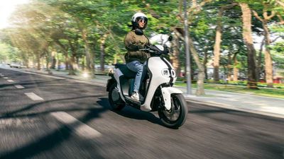 2022 Yamaha NEO's Electric Scooter Launches Across Europe