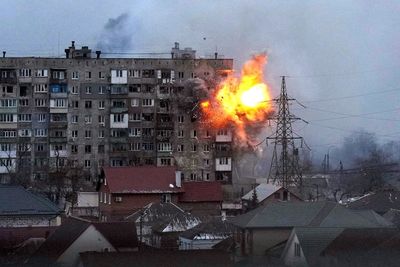 Russia steps up its Ukraine offensive as west raises alarm over chemical weapons