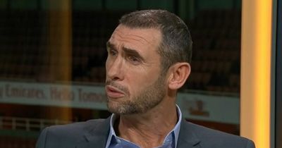 Martin Keown lets rip at "disgraceful" Chelsea fans in wake of Roman Abramovich sanctions