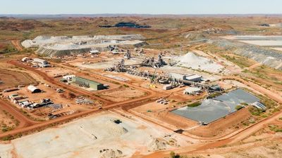 Scientists, CFMEU raise concerns over air quality and poor ventilation in remote mine site dongas