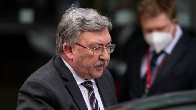 Iran nuclear talks "paused" over Russia's last-minute sanctions demands