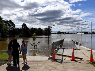 More recovery centres as NSW cleans up