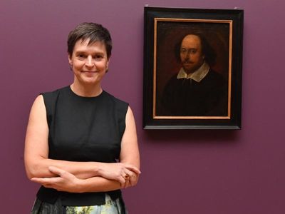 Iconic portrait exhibition lands in Aust