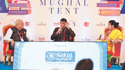 Savarkar supported pluralism, but not just at cost of Hindus: Mahurkar