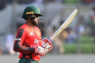 Bangladesh's Shakib backflips on South Africa tour