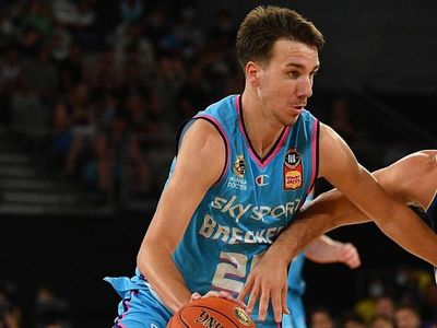 Breakers end NBL slide by beating 36ers