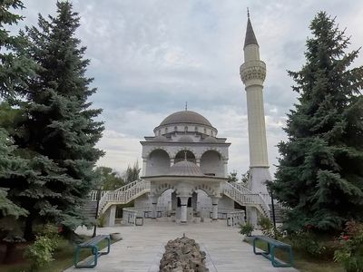 Russia shells mosque sheltering 80 people in Mariupol while city under severe attack, Ukraine says