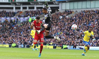 Díaz and Salah on target as Liverpool beat Brighton to stay in title hunt