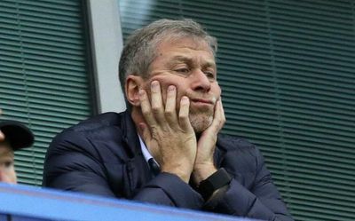 Premier League disqualifies Roman Abramovich from running Chelsea