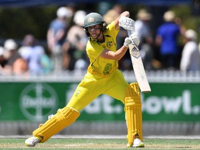 Gardner heroic as Aust set NZ 270 to win