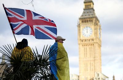 Britons to get 350 pounds a month to open homes to Ukraine refugees
