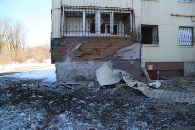 Ukraine: Evacuation train comes under fire in Donetsk region, say reports