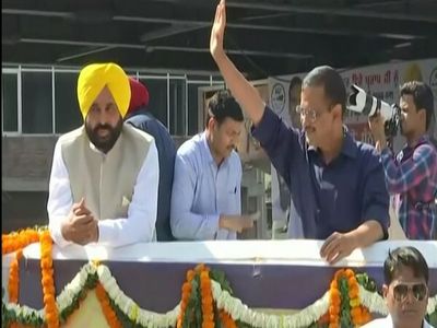 Arvind Kejriwal, Bhagwant Mann hold mega roadshow in Amritsar after Punjab poll victory