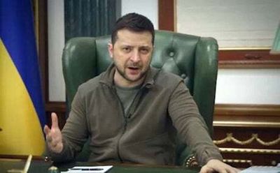 Ukraine president Volodymyr Zelensky could get honorary knighthood as MPs give backing