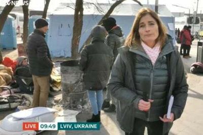 ITV journalist bravely carries on with Ukraine broadcast despite air raid sirens