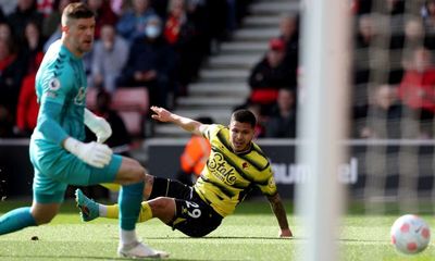 Cucho Hernández at the double to give Watford vital win at Southampton