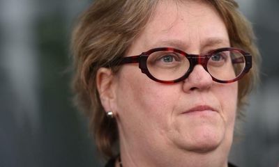 Unionist Linda White leads race to replace Victorian Labor senator Kim Carr