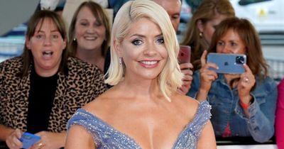 ITV Dancing on Ice: Holly Willoughby wished 'lots of love' by co-host Phillip Schofield after missing show with Covid