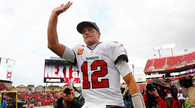 NFL Twitter Reacts to Tom Brady’s Announcement That He’s Un-Retiring