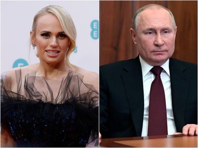 Baftas 2022: Rebel Wilson draws cheers with Putin joke