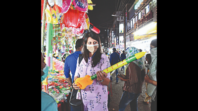 Planning Holi bash? Keep Covid SOPs on top of your list: Experts