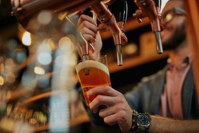 Business baulks at Victorian plan for five days of sick leave for casuals