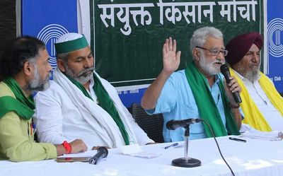 SKM meets to review progress on promises made by Centre to farmers