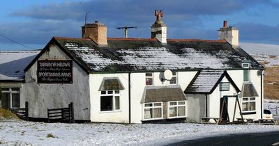 Denbigh Moors coaching inn that is the highest pub in Wales has gone on the market