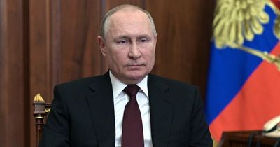 Vladimir Putin 'may be toppled in Russian coup', Kremlin expert warns