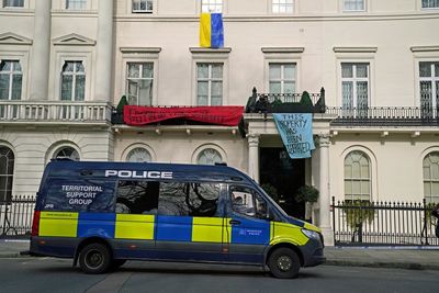 Squatters break into Russian oligarch’s mansion ‘to house Ukrainian refugees’