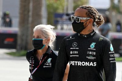 Brundle "doesn’t buy" idea Hamilton would have quit F1