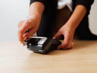 BZ Bites: Fintech Stellar Closes On $7M For Credit-Building App