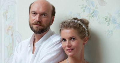 Who is Countess Alexandra Tolstoy and what is the Netflix documentary The Countess & The Russian Billionaire about?
