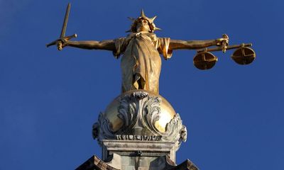 Criminal barristers vote for industrial action over legal aid funding