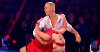 Judge Rinder meets Strictly star's grandparents at Ukraine border after vowing to rescue them