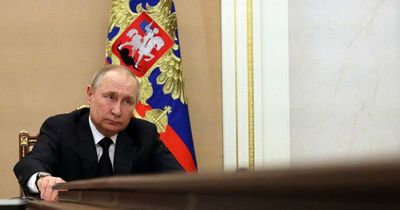 Reports of Kremlin chaos amid 'cracks in Vladimir Putin's regime' and faltering Ukraine invasion