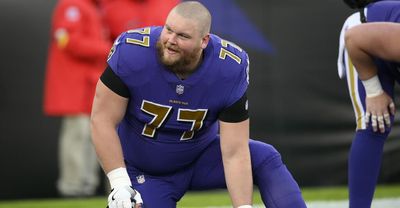 Panthers reportedly showing interest in C Bradley Bozeman