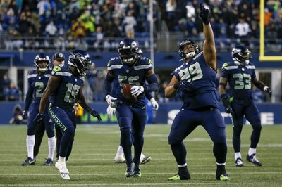 Seahawks re-signing veteran DT Al Woods