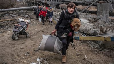 Ukrainian refugees with diabetes sent medical supplies from Australia