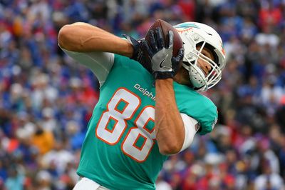 Dolphins TE Mike Gesicki has signed his franchise tag tender