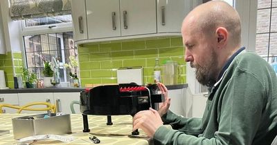 Man who suffered with locked-in syndrome makes hats to help Ukraine