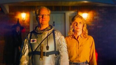 'Linoleum' review: Jim Gaffigan's indie sci-fi is 'Donnie Darko' with a midlife crisis
